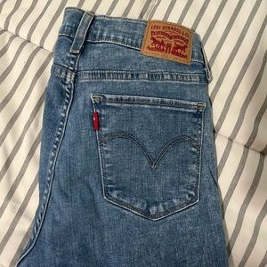Levi skinny jeans
